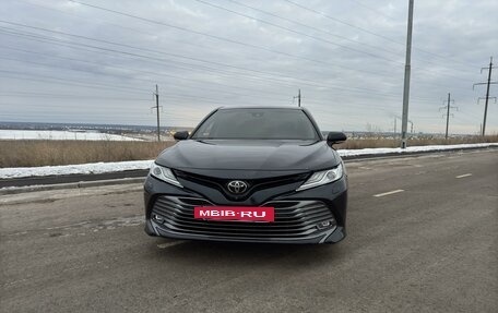 Toyota Camry, 2018 год, 2 870 000 рублей, 2 фотография