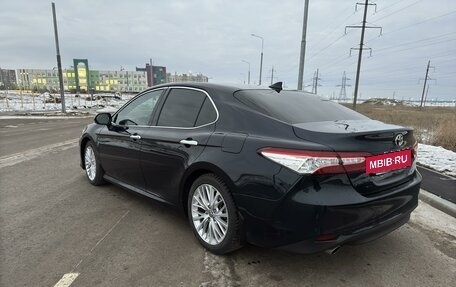 Toyota Camry, 2018 год, 2 870 000 рублей, 6 фотография