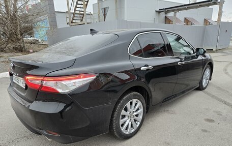 Toyota Camry, 2018 год, 3 150 000 рублей, 2 фотография