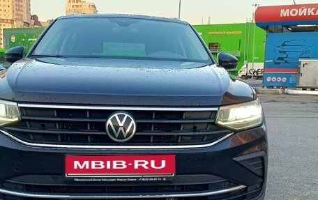 Volkswagen Tiguan II, 2020 год, 3 155 000 рублей, 8 фотография