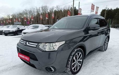 Mitsubishi Outlander III рестайлинг 3, 2014 год, 1 859 000 рублей, 3 фотография