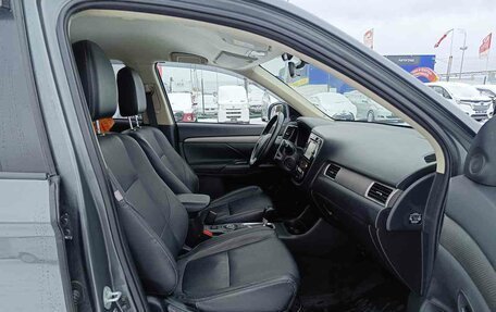 Mitsubishi Outlander III рестайлинг 3, 2014 год, 1 859 000 рублей, 14 фотография