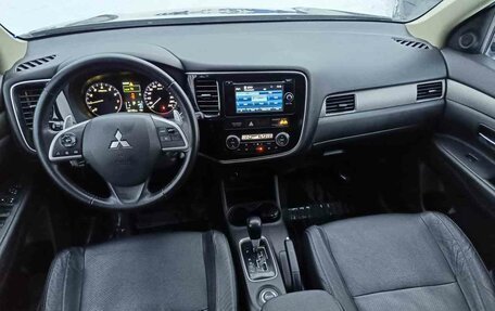 Mitsubishi Outlander III рестайлинг 3, 2014 год, 1 859 000 рублей, 16 фотография