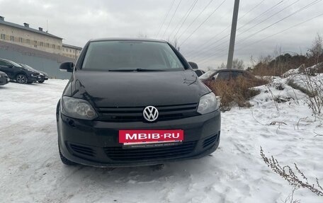 Volkswagen Golf Plus II, 2011 год, 680 000 рублей, 2 фотография