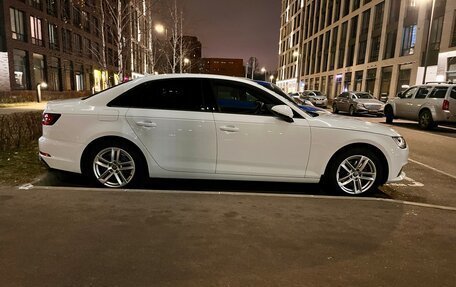 Audi A4, 2019 год, 2 860 000 рублей, 5 фотография