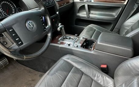 Volkswagen Touareg III, 2006 год, 650 000 рублей, 10 фотография