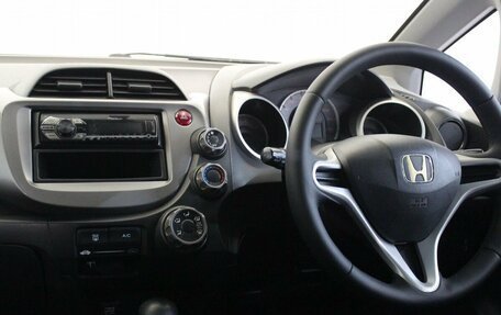 Honda Fit III, 2009 год, 690 000 рублей, 12 фотография