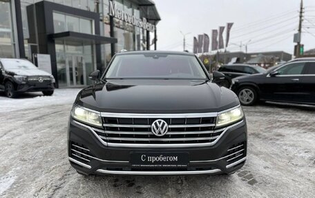 Volkswagen Touareg III, 2018 год, 3 800 000 рублей, 2 фотография