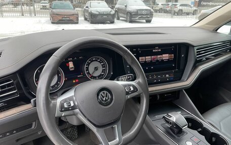 Volkswagen Touareg III, 2018 год, 3 800 000 рублей, 13 фотография