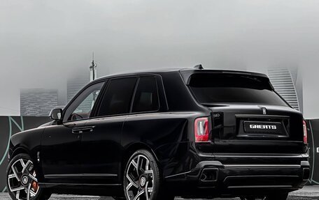 Rolls-Royce Cullinan, 2024 год, 109 000 000 рублей, 6 фотография