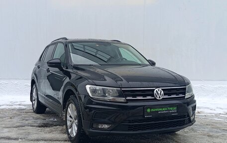 Volkswagen Tiguan II, 2020 год, 2 150 000 рублей, 3 фотография