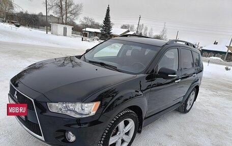 Mitsubishi Outlander III рестайлинг 3, 2012 год, 1 800 000 рублей, 24 фотография