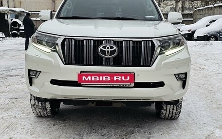 Toyota Land Cruiser Prado 150 рестайлинг 2, 2018 год, 5 450 000 рублей, 2 фотография