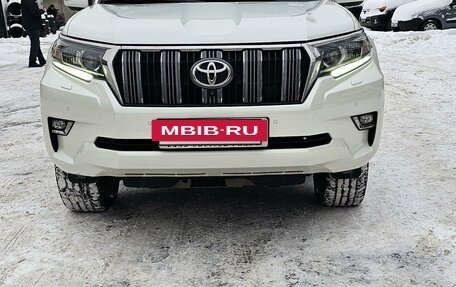 Toyota Land Cruiser Prado 150 рестайлинг 2, 2018 год, 5 450 000 рублей, 3 фотография