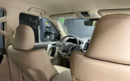 Toyota Land Cruiser Prado 150 рестайлинг 2, 2022 год, 12 390 000 рублей, 12 фотография