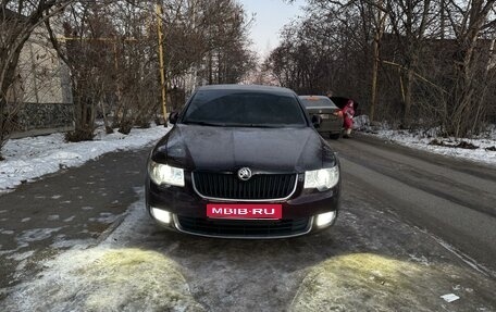 Skoda Superb III рестайлинг, 2008 год, 1 300 000 рублей, 1 фотография