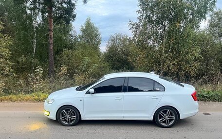 Skoda Rapid I, 2014 год, 900 000 рублей, 3 фотография