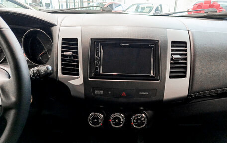 Mitsubishi Outlander III рестайлинг 3, 2011 год, 1 195 000 рублей, 15 фотография