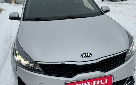 KIA Rio IV, 2021 год, 1 850 000 рублей, 3 фотография