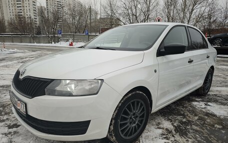 Skoda Rapid I, 2015 год, 1 050 000 рублей, 4 фотография