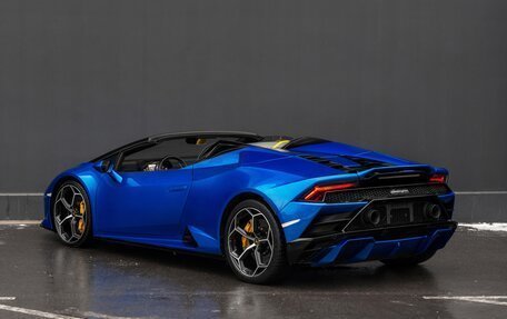 Lamborghini Huracán, 2020 год, 31 000 000 рублей, 3 фотография