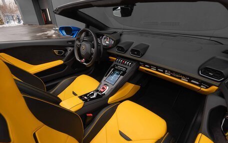 Lamborghini Huracán, 2020 год, 31 000 000 рублей, 19 фотография