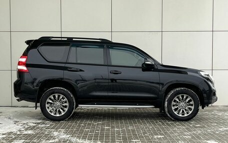 Toyota Land Cruiser Prado 150 рестайлинг 2, 2015 год, 3 399 000 рублей, 5 фотография