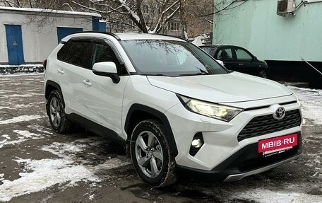 Toyota RAV4, 2021 год, 3 380 000 рублей, 3 фотография