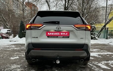 Toyota RAV4, 2021 год, 3 380 000 рублей, 5 фотография