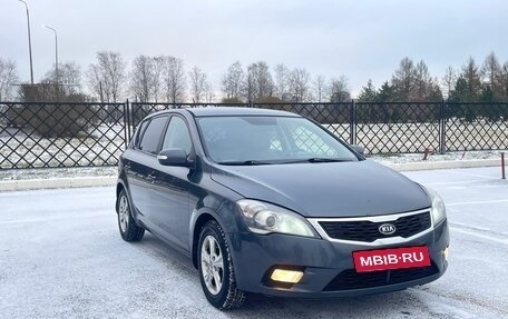 KIA cee'd I рестайлинг, 2011 год, 777 777 рублей, 1 фотография