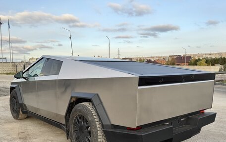 Tesla Cybertruck, 2024 год, 38 500 000 рублей, 4 фотография