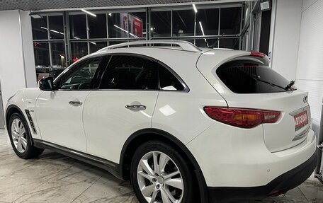 Infiniti QX70, 2014 год, 2 399 000 рублей, 4 фотография