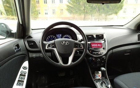 Hyundai Solaris II рестайлинг, 2014 год, 1 000 000 рублей, 1 фотография