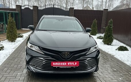 Toyota Camry, 2020 год, 3 790 000 рублей, 8 фотография