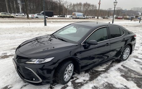 Toyota Camry, 2021 год, 2 400 000 рублей, 13 фотография