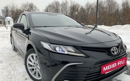 Toyota Camry, 2021 год, 2 400 000 рублей, 11 фотография