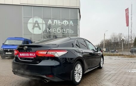 Toyota Camry, 2018 год, 2 770 000 рублей, 6 фотография