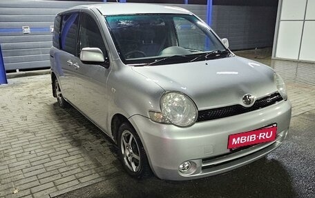 Toyota Sienta I, 2003 год, 550 000 рублей, 17 фотография