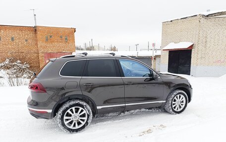 Volkswagen Touareg III, 2015 год, 2 999 999 рублей, 4 фотография