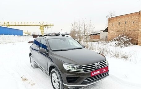 Volkswagen Touareg III, 2015 год, 2 999 999 рублей, 2 фотография