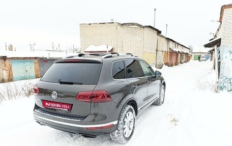 Volkswagen Touareg III, 2015 год, 2 999 999 рублей, 5 фотография