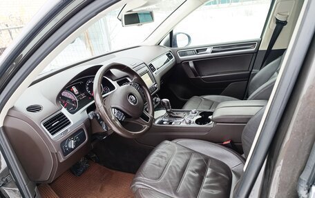 Volkswagen Touareg III, 2015 год, 2 999 999 рублей, 12 фотография