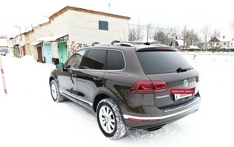 Volkswagen Touareg III, 2015 год, 2 999 999 рублей, 10 фотография