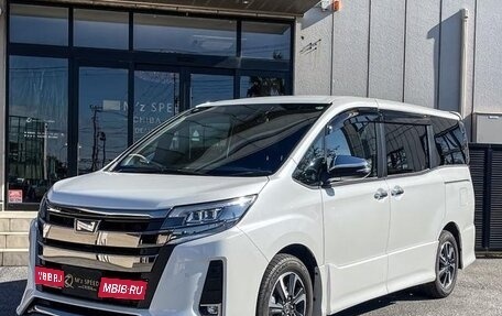 Toyota Noah III, 2021 год, 2 005 000 рублей, 1 фотография