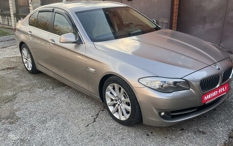 BMW 5 серия, 2011 год, 2 600 000 рублей, 2 фотография