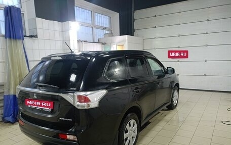 Mitsubishi Outlander III рестайлинг 3, 2012 год, 1 970 000 рублей, 5 фотография