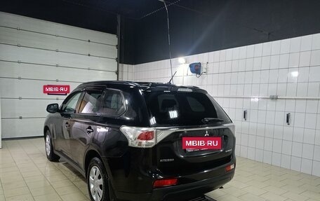 Mitsubishi Outlander III рестайлинг 3, 2012 год, 1 970 000 рублей, 4 фотография