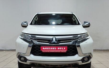 Mitsubishi Pajero Sport III рестайлинг, 2016 год, 2 850 000 рублей, 2 фотография