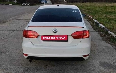 Volkswagen Jetta VI, 2013 год, 870 000 рублей, 4 фотография