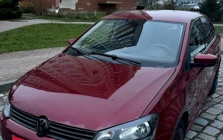 Volkswagen Polo VI (EU Market), 2011 год, 650 000 рублей, 2 фотография